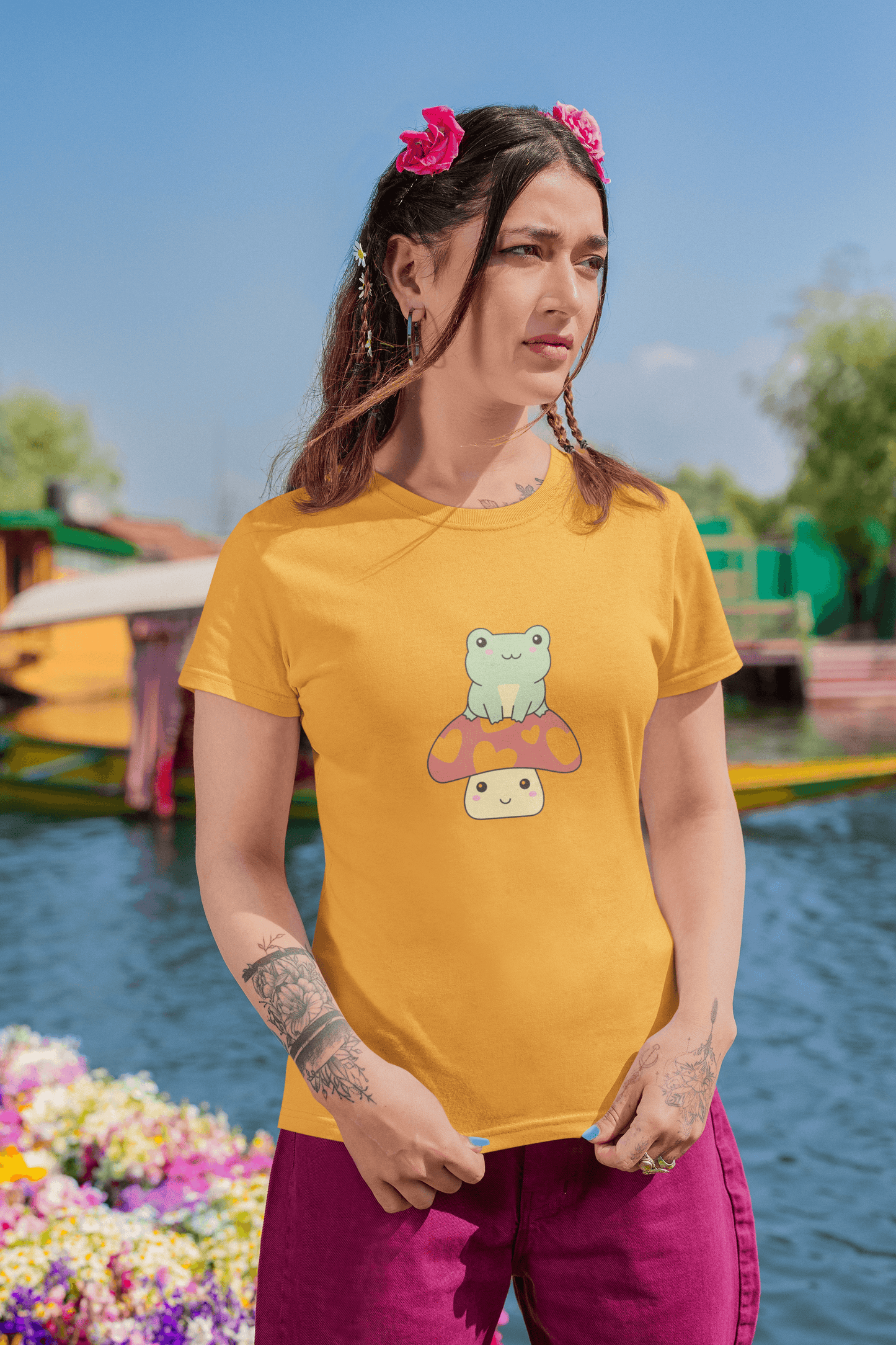 Frog Unisex Round Neck Tshirt